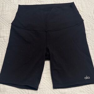 ALO Yoga Women's Classic Black Bike Shorts